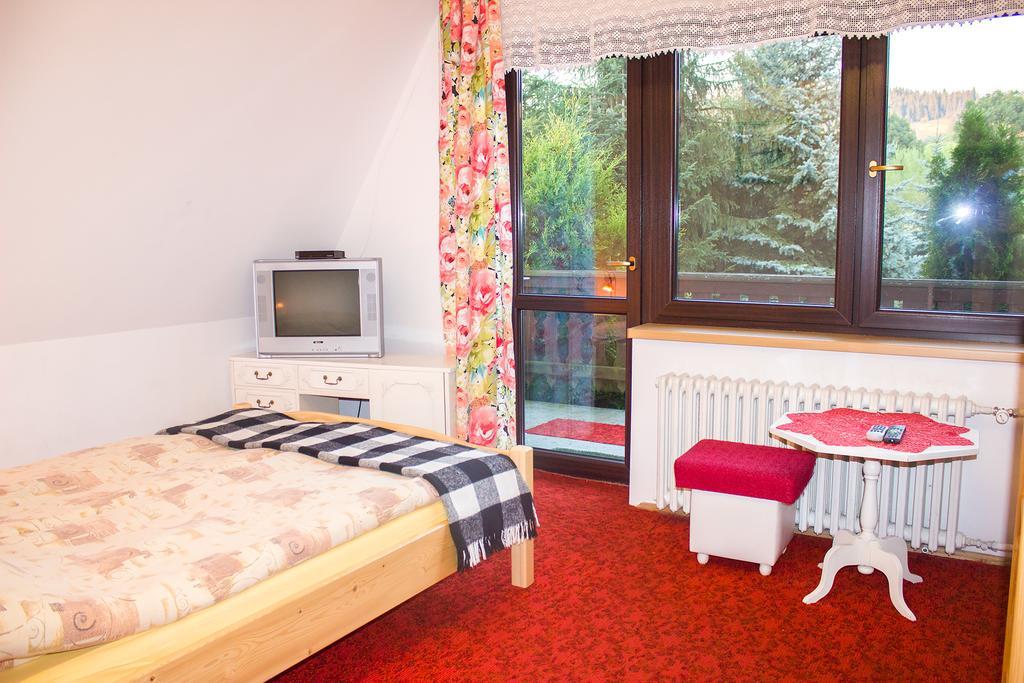 Hacjenda - Apartamenty I Pokoje Goscinne Czarna Góra Eksteriør billede