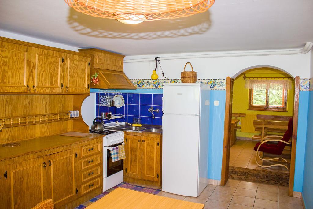 Hacjenda - Apartamenty I Pokoje Goscinne Czarna Góra Eksteriør billede